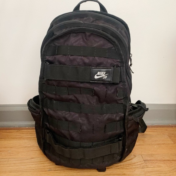 Nike SB Sportswear Backpack - Picture 1 of 9